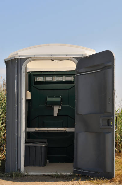 Best Portable restroom trailer rental  in Cicero, IL